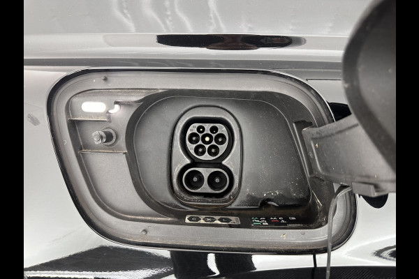 Audi Q4 e-tron 40 S edition 77 kWh S-Line-Sportpack [ 3-Fase ] (INCL-BTW) *HEAT-PUMP | LEATHER-FABRIC | MATRIX-LED | ADAPTIVE-CRUISE | AMBIENT-LIGHT | DIGI-COCKPIT | AUDI-SOUND | DAB+ | KEYLESS | SHIFT-PADDLES | CAMERA | HEATED-SPORTSEATS | 20''ALU*