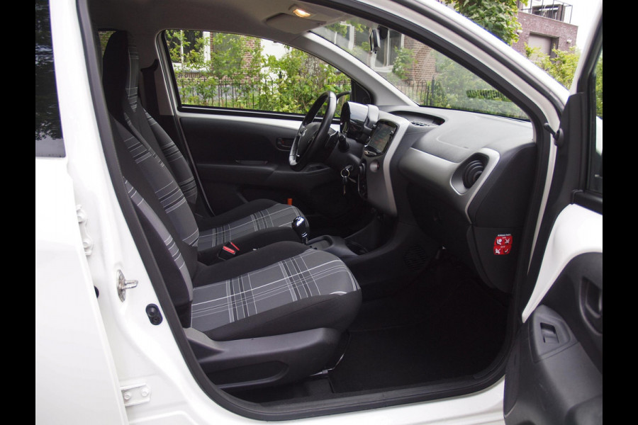 Peugeot 108 1.0 e-VTi | Automaat | Apple Carplay/Android Auto | DAB | Airco |