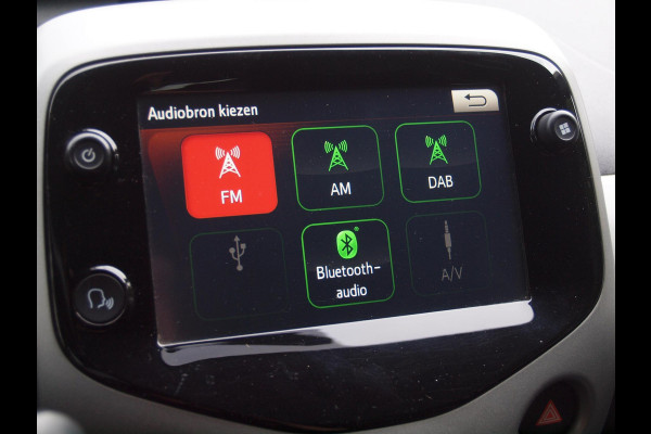 Peugeot 108 1.0 e-VTi | Automaat | Apple Carplay/Android Auto | DAB | Airco |