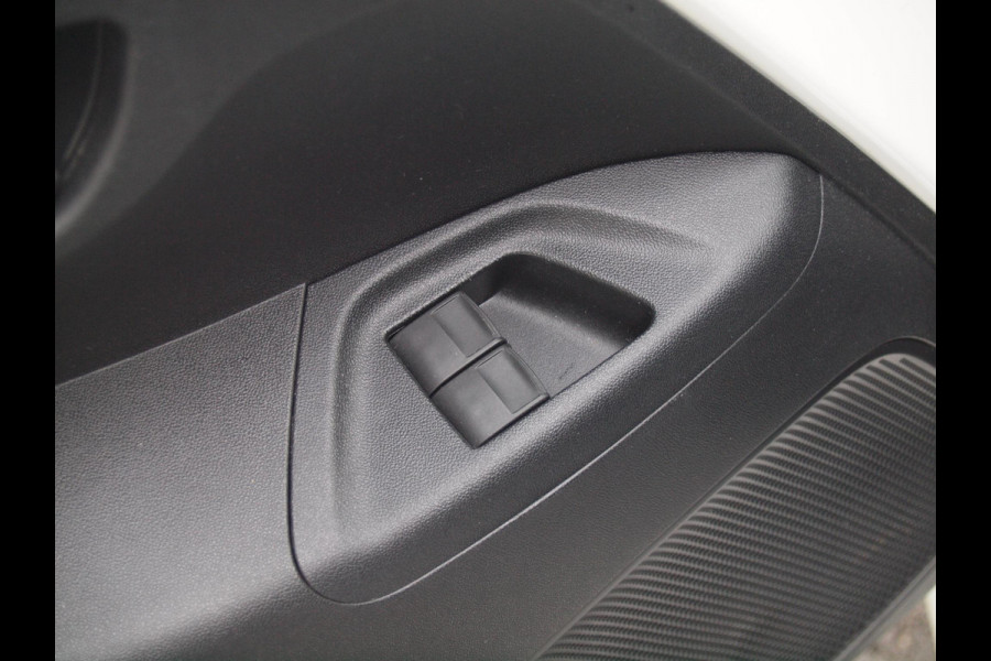 Peugeot 108 1.0 e-VTi | Automaat | Apple Carplay/Android Auto | DAB | Airco |