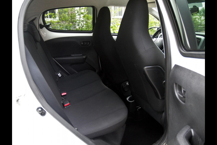 Peugeot 108 1.0 e-VTi | Automaat | Apple Carplay/Android Auto | DAB | Airco |