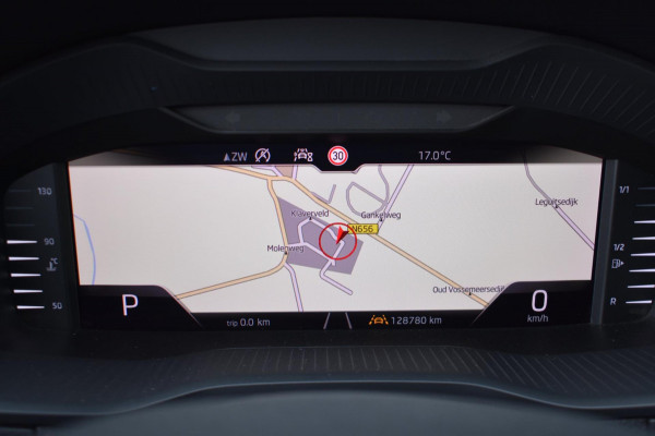 Škoda Karoq 1.5 TSI ACT | LEDER | TREKHAAK | CAMERA | APPLE CARPLAY | ANDROID AUTO | STOELVERWARMING | DEALER ONDERHOUDEN