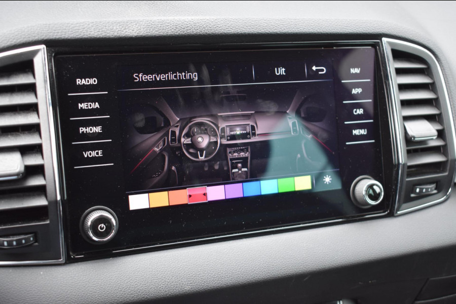Škoda Karoq 1.5 TSI ACT | LEDER | TREKHAAK | CAMERA | APPLE CARPLAY | ANDROID AUTO | STOELVERWARMING | DEALER ONDERHOUDEN