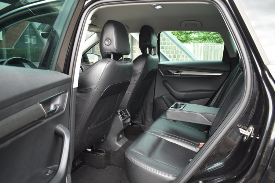 Škoda Karoq 1.5 TSI ACT | LEDER | TREKHAAK | CAMERA | APPLE CARPLAY | ANDROID AUTO | STOELVERWARMING | DEALER ONDERHOUDEN