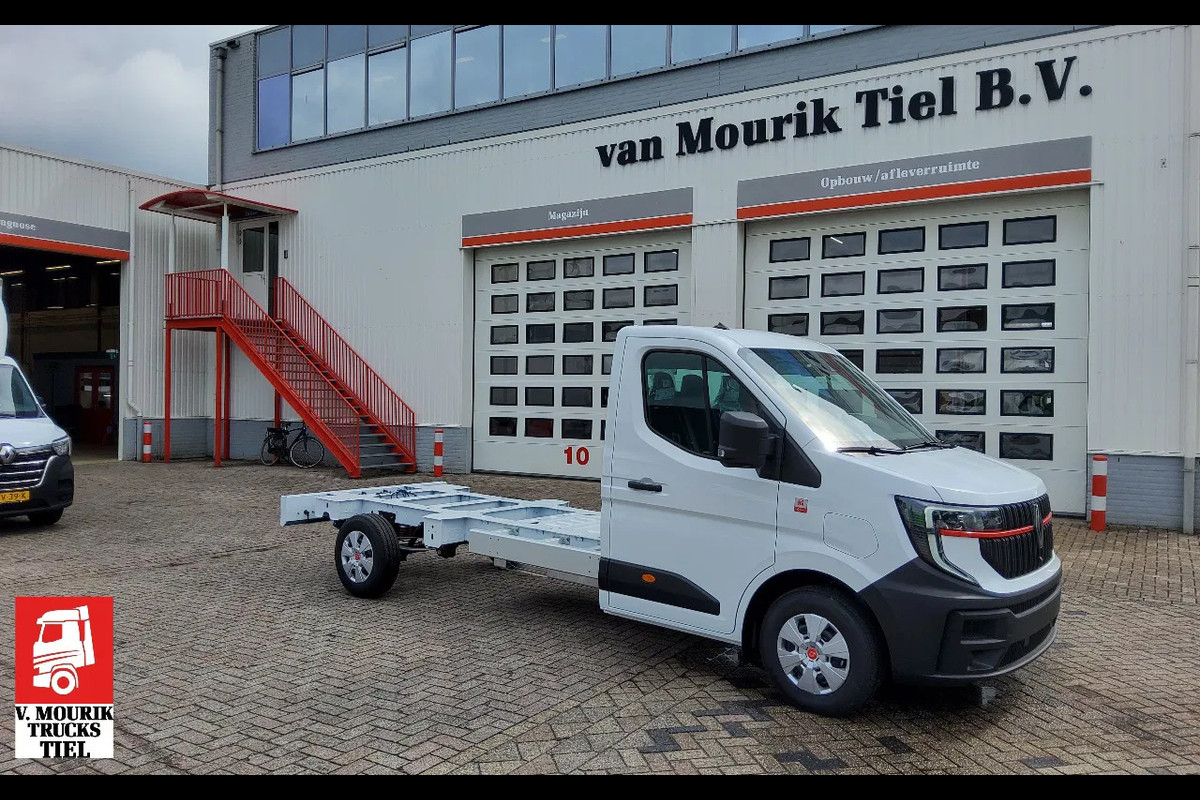 Renault Master E-TECH 87 KW FWD EL - NEW CHASSIS - WIELBASIS 4.22 METER - MC 558979 Renault Master E-TECH 87 KW FWD EL - NEW CHASSIS - WIELBASIS 4.22 METER - MC 558979