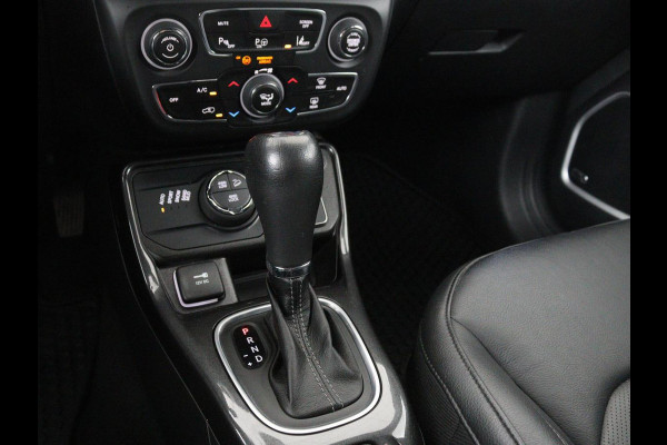 Jeep Compass 4xe 240 Plug-in Hybrid Electric S | Leder | Trekhaak | Alpine Sound | Stoel & stuurverwarming | Navigatie | Xenon | Camera | Carplay | Keyless | Climate control