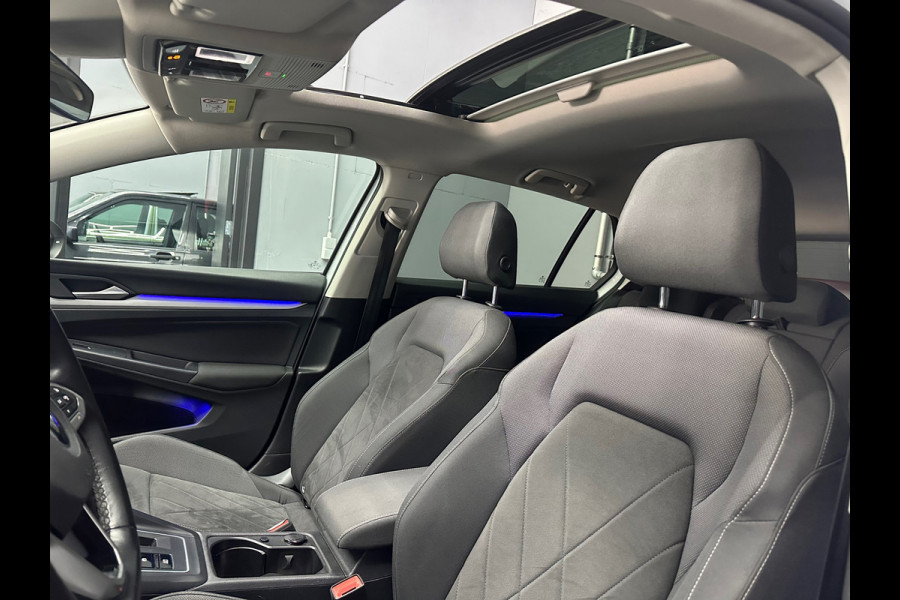 Volkswagen Golf 8 eTSI Life Business PANO