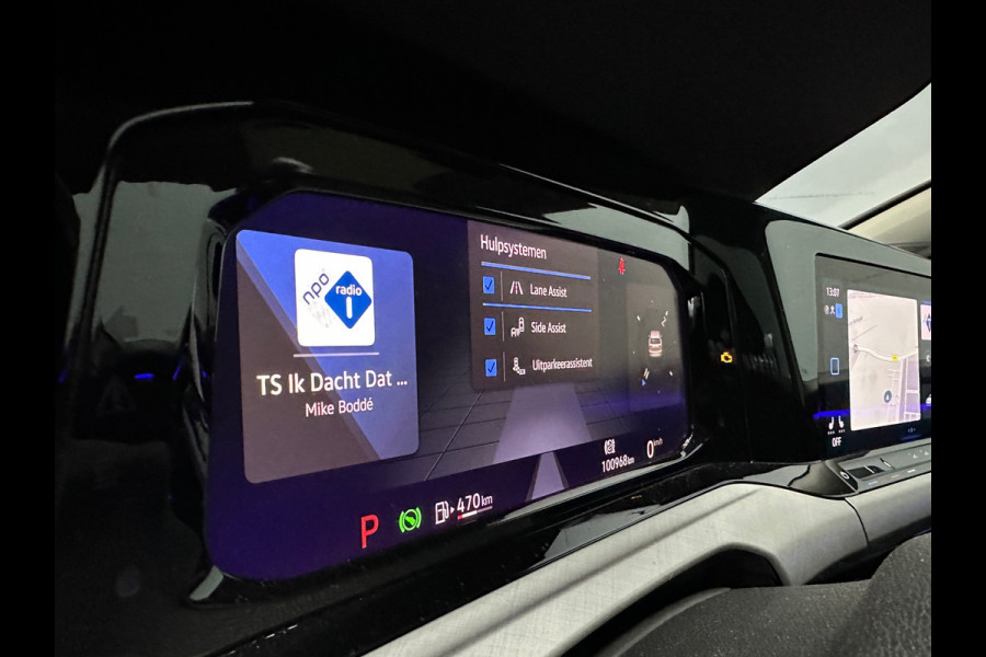 Volkswagen Golf 8 eTSI Life Business PANO