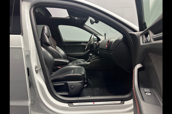 Audi A3 Sportback 2.5 TFSI RS3 quattro