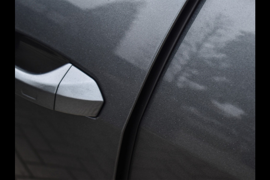 Audi Q8 STYLING + RS VELGEN ZWART 55TFSI e QUATTRO PRO LINE S COMPETITION | S-SEATS | PANORAMADAK | 4 WIEL BESTURING | B&O SOUND | HEAD-