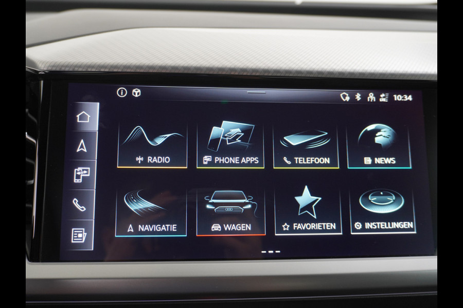 Audi Q4 e-tron 40 204pk 77kWh Adap.Cruise Sport-St. 20" Apple Carplay Android Camera Navi Matrix Led Elek.Achterklep Trekhaak Ecc Stoelverwarmi Audi sound system Assistentiepakketten-Parking/Tour/Plus 1e Eigenaar Origineel Nederlandse Auto 1.000kg trekvermogen € 63.000nieuw