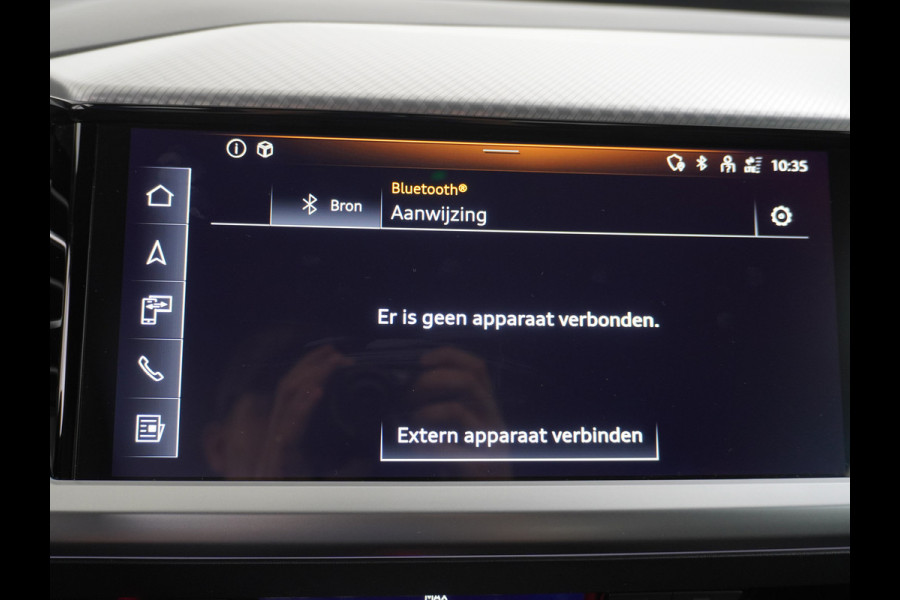 Audi Q4 e-tron 40 204pk 77kWh Adap.Cruise Sport-St. 20" Apple Carplay Android Camera Navi Matrix Led Elek.Achterklep Trekhaak Ecc Stoelverwarmi Audi sound system Assistentiepakketten-Parking/Tour/Plus 1e Eigenaar Origineel Nederlandse Auto 1.000kg trekvermogen € 63.000nieuw
