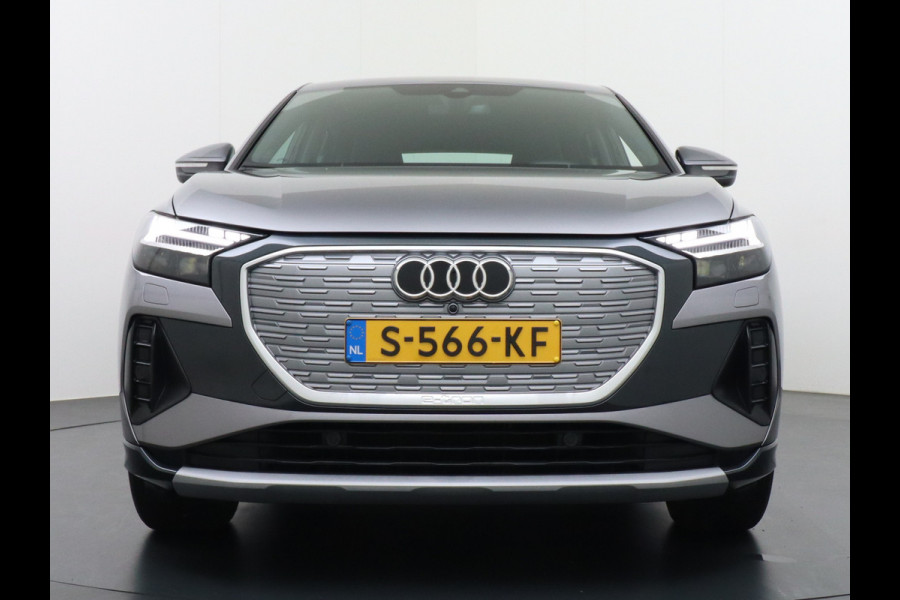 Audi Q4 e-tron 40 204pk 77kWh Adap.Cruise Sport-St. 20" Apple Carplay Android Camera Navi Matrix Led Elek.Achterklep Trekhaak Ecc Stoelverwarmi Audi sound system Assistentiepakketten-Parking/Tour/Plus 1e Eigenaar Origineel Nederlandse Auto 1.000kg trekvermogen € 63.000nieuw