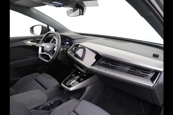 Audi Q4 e-tron 40 204pk 77kWh Adap.Cruise Sport-St. 20" Apple Carplay Android Camera Navi Matrix Led Elek.Achterklep Trekhaak Ecc Stoelverwarmi Audi sound system Assistentiepakketten-Parking/Tour/Plus 1e Eigenaar Origineel Nederlandse Auto 1.000kg trekvermogen € 63.000nieuw