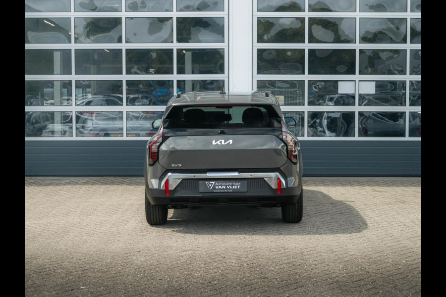 Kia EV3 Plus 58.3 kWh ANWB Private Lease v.a. € 469,- | Snelle Levering | Navi | 17" | Adapt. Cruise | Clima | PDC | Dakrails | Stoel&Stuurverw. | Priv Glass | BSM | Private Lease € 516,- Actie !
