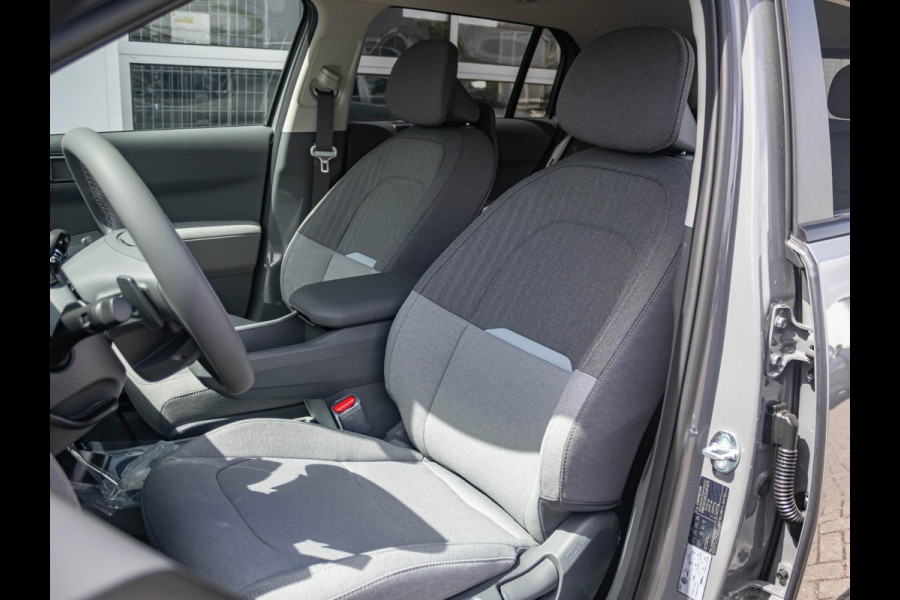 Kia EV3 Plus 58.3 kWh ANWB Private Lease v.a. € 469,- | Snelle Levering | Navi | 17" | Adapt. Cruise | Clima | PDC | Dakrails | Stoel&Stuurverw. | Priv Glass | BSM | Private Lease € 516,- Actie !