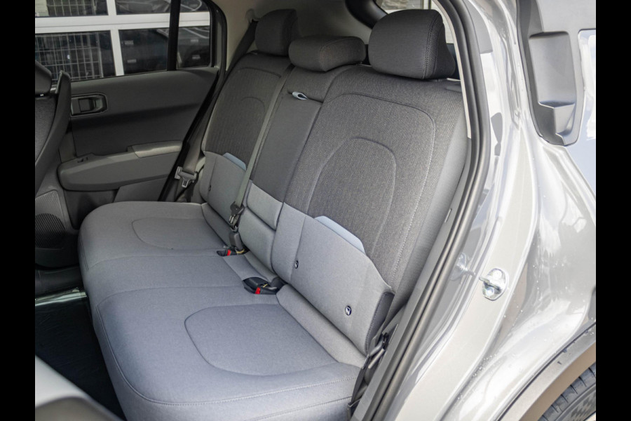 Kia EV3 Plus 58.3 kWh ANWB Private Lease v.a. € 469,- | Snelle Levering | Navi | 17" | Adapt. Cruise | Clima | PDC | Dakrails | Stoel&Stuurverw. | Priv Glass | BSM | Private Lease € 516,- Actie !