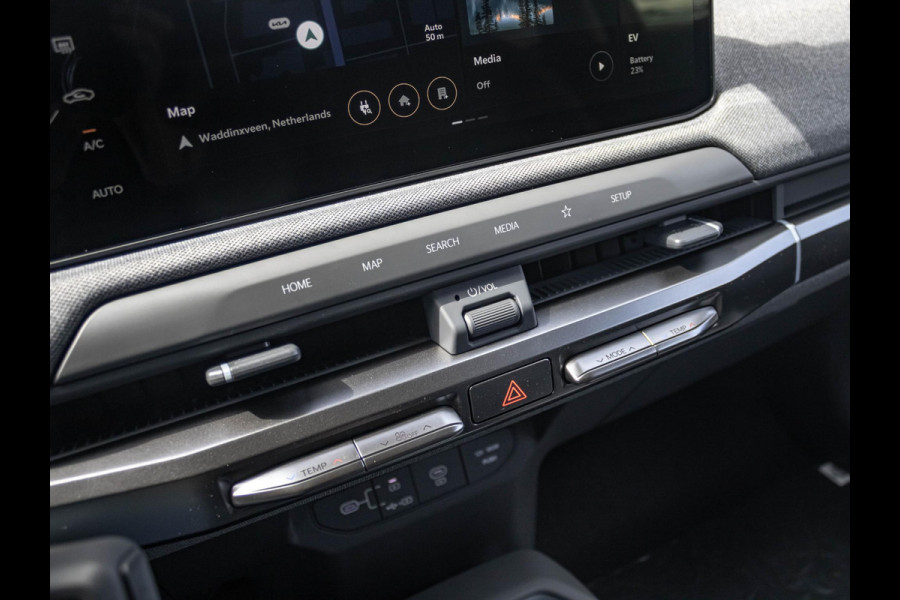 Kia EV3 Plus 58.3 kWh ANWB Private Lease v.a. € 469,- | Snelle Levering | Navi | 17" | Adapt. Cruise | Clima | PDC | Dakrails | Stoel&Stuurverw. | Priv Glass | BSM | Private Lease € 516,- Actie !