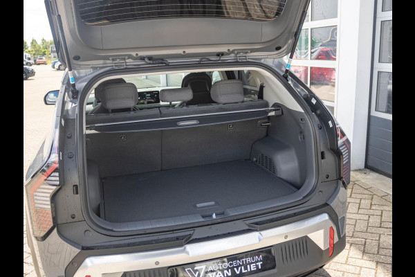 Kia EV3 Plus 58.3 kWh ANWB Private Lease v.a. € 469,- | Snelle Levering | Navi | 17" | Adapt. Cruise | Clima | PDC | Dakrails | Stoel&Stuurverw. | Priv Glass | BSM | Private Lease € 516,- Actie !