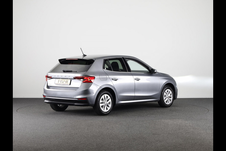 Škoda Fabia 1.0 TSI Business Edition 95 pk | Verlengde garantie | Navigatie via App | Parkeersensoren achter | Cruise control | Autom. airco | Stoelverwarming |