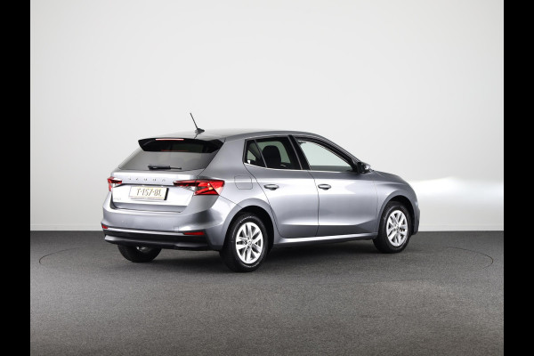 Škoda Fabia 1.0 TSI Business Edition 95 pk | Verlengde garantie | Navigatie via App | Parkeersensoren achter | Cruise control | Autom. airco | Stoelverwarming |