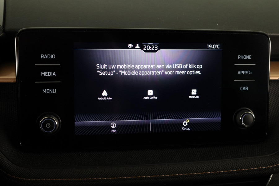 Škoda Fabia 1.0 TSI Business Edition 95 pk | Verlengde garantie | Navigatie via App | Parkeersensoren achter | Cruise control | Autom. airco | Stoelverwarming |