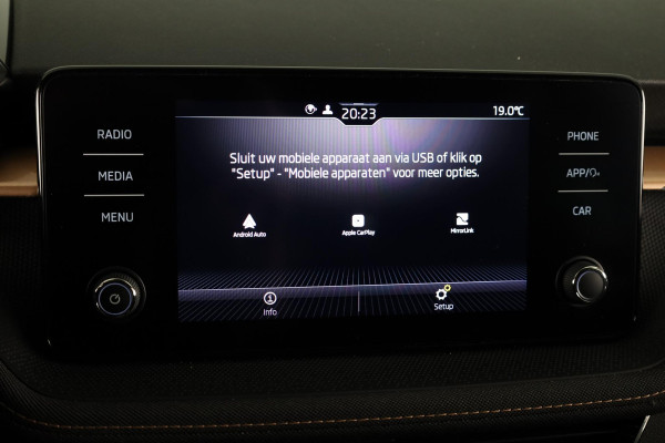 Škoda Fabia 1.0 TSI Business Edition 95 pk | Verlengde garantie | Navigatie via App | Parkeersensoren achter | Cruise control | Autom. airco | Stoelverwarming |