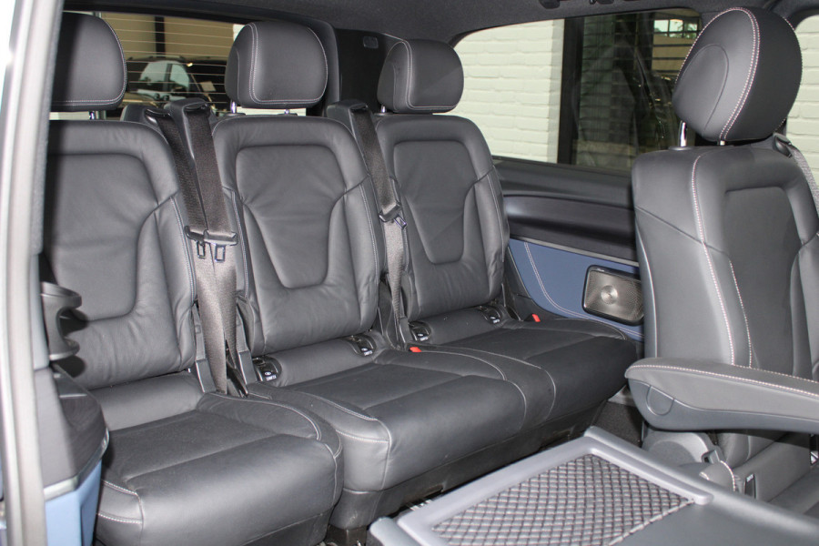 Mercedes-Benz Eqv 300 L2 / AMG / New Model / 7/8-Persoons / Luchtvering / Led / Electr Stoelen / Vol Opties / NIEUW!!