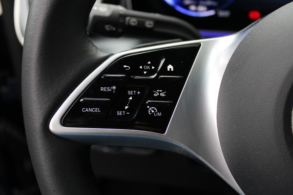 Mercedes-Benz Eqv 300 L2 / AMG / New Model / 7/8-Persoons / Luchtvering / Led / Electr Stoelen / Vol Opties / NIEUW!!