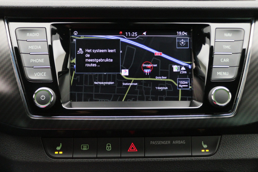 Škoda Fabia 1.0 TSI Monte Carlo Navigatie, Stoelverwarming, Climate, Cruise, PDC, 17"