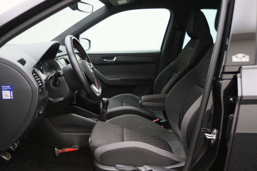 Škoda Fabia 1.0 TSI Monte Carlo Navigatie, Stoelverwarming, Climate, Cruise, PDC, 17"
