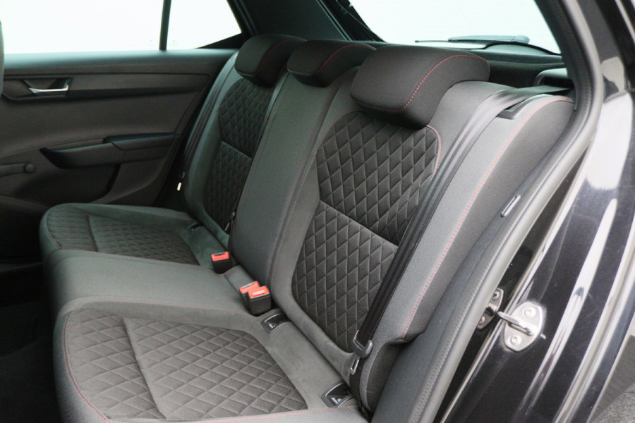 Škoda Fabia 1.0 TSI Monte Carlo Navigatie, Stoelverwarming, Climate, Cruise, PDC, 17"