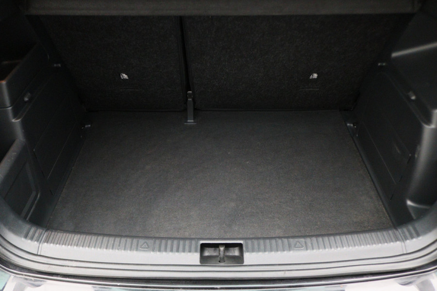 Škoda Fabia 1.0 TSI Monte Carlo Navigatie, Stoelverwarming, Climate, Cruise, PDC, 17"