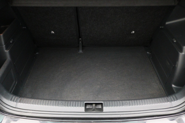 Škoda Fabia 1.0 TSI Monte Carlo Navigatie, Stoelverwarming, Climate, Cruise, PDC, 17"