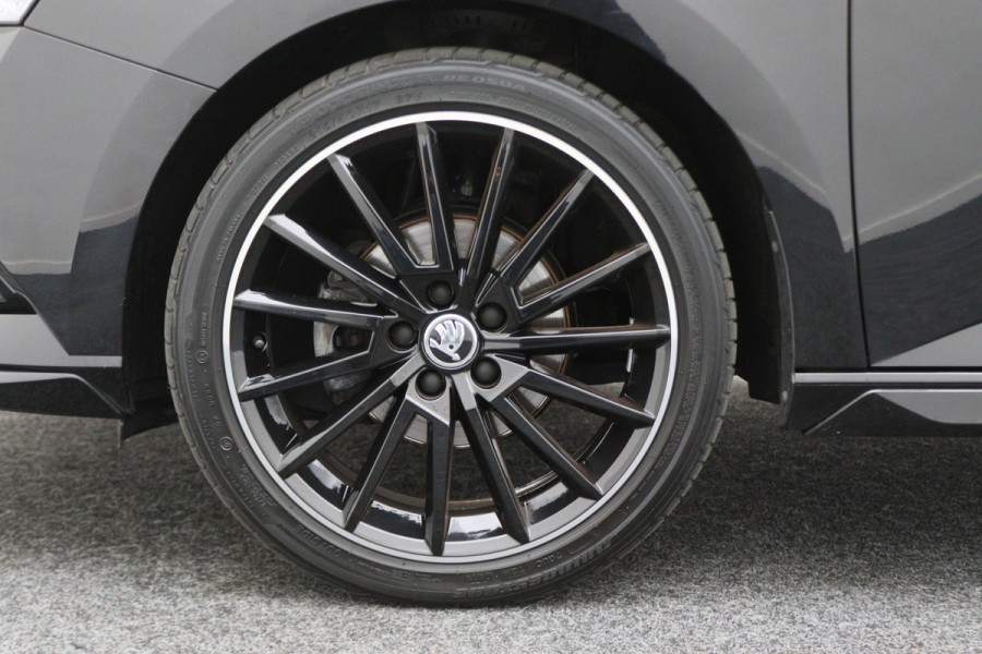 Škoda Fabia 1.0 TSI Monte Carlo Navigatie, Stoelverwarming, Climate, Cruise, PDC, 17"