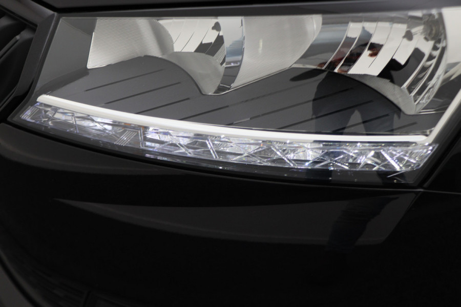 Škoda Fabia 1.0 TSI Monte Carlo Navigatie, Stoelverwarming, Climate, Cruise, PDC, 17"