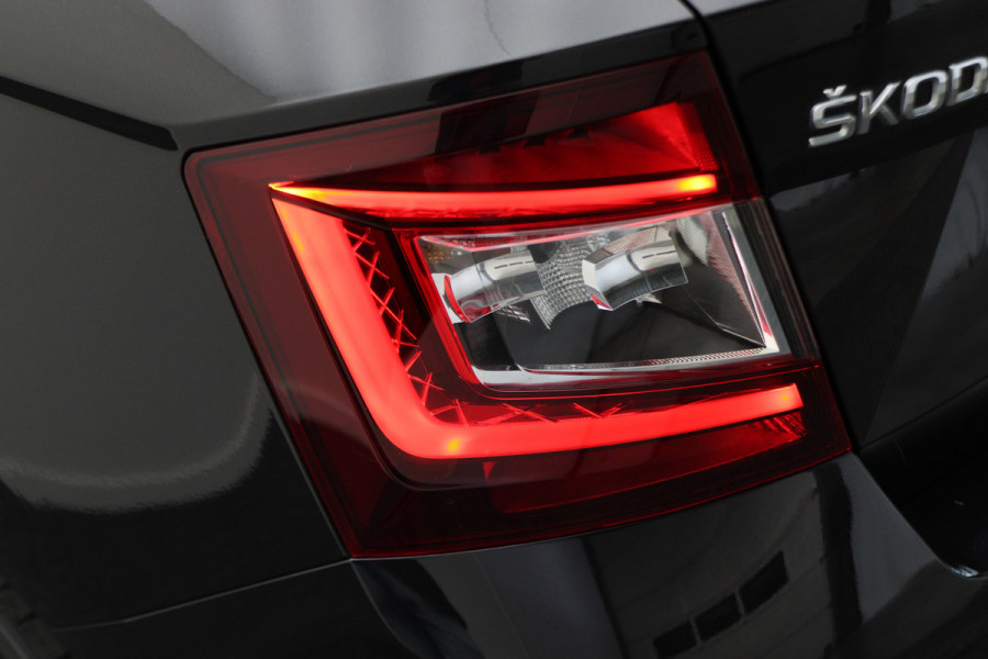 Škoda Fabia 1.0 TSI Monte Carlo Navigatie, Stoelverwarming, Climate, Cruise, PDC, 17"