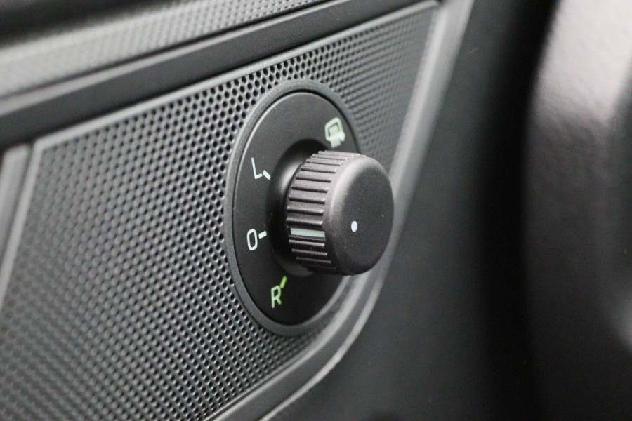 Škoda Fabia 1.0 TSI Monte Carlo Navigatie, Stoelverwarming, Climate, Cruise, PDC, 17"