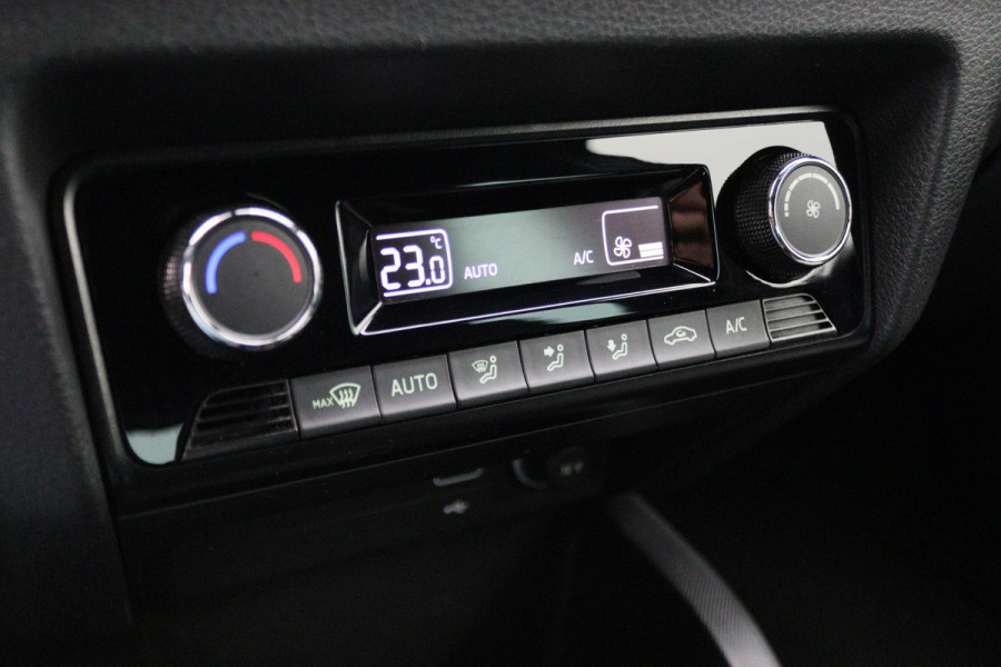 Škoda Fabia 1.0 TSI Monte Carlo Navigatie, Stoelverwarming, Climate, Cruise, PDC, 17"