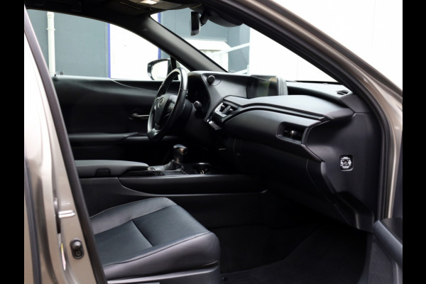 Lexus UX 250h Luxury Line | Leder | Head-up | Dodehoek