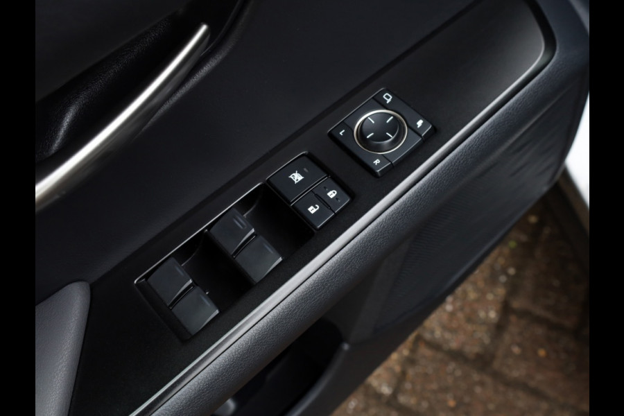 Lexus UX 250h Luxury Line | Leder | Head-up | Dodehoek
