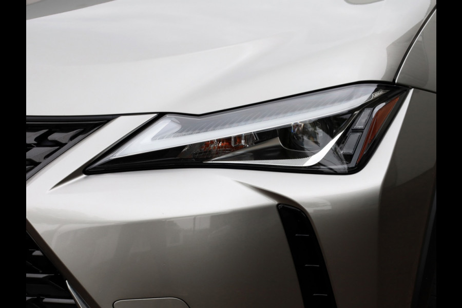 Lexus UX 250h Luxury Line | Leder | Head-up | Dodehoek