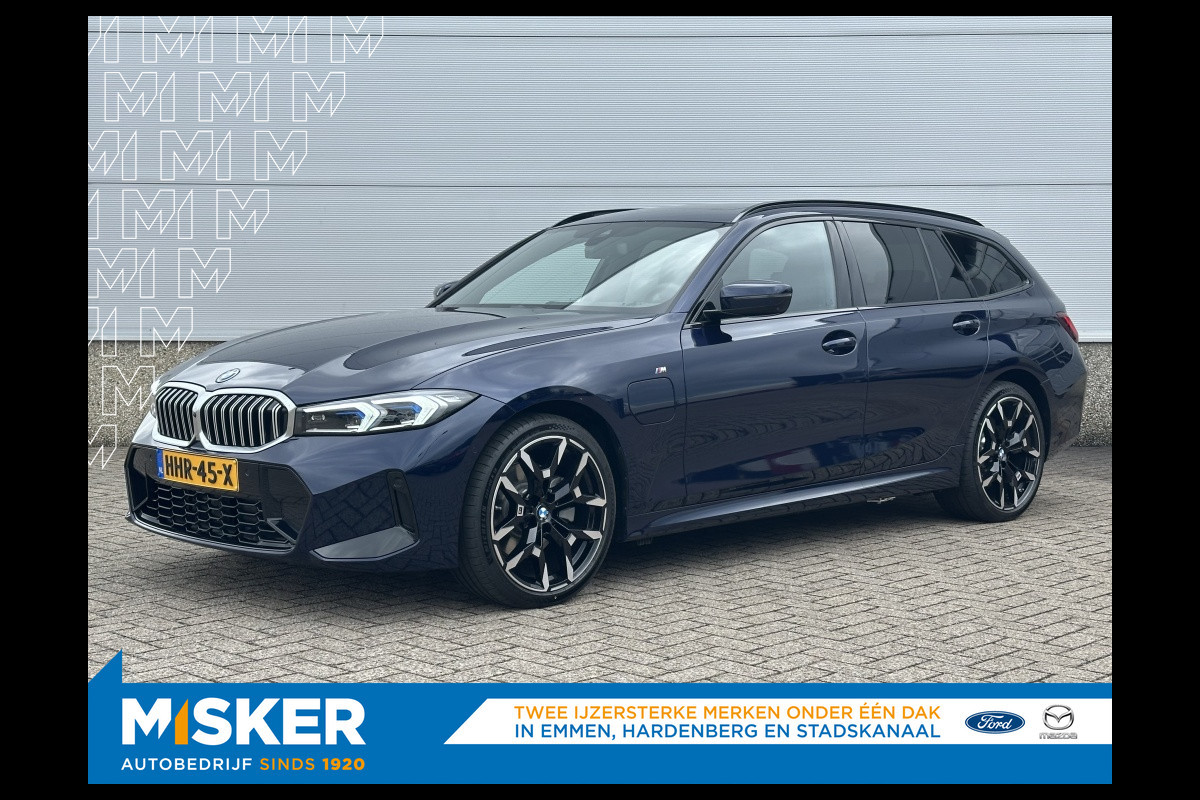 BMW 3 Serie Touring 330e M-SPORT! PANODAK! 19INCH! HARMAN KARDON! ADAPTIVE LED! CURV BMW 3 Serie Touring 330e M-SPORT! PANODAK! 19INCH! HARMAN KARDON! ADAPTIVE LED! CURV