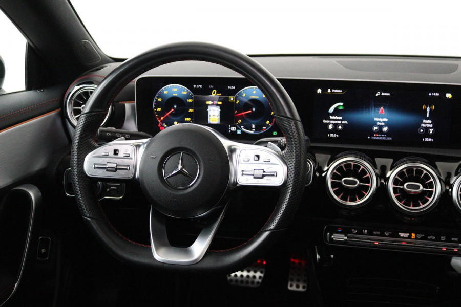 Mercedes-Benz CLA-Klasse Shooting Brake 220 Advantage (PANORAMADAK, SFEERVERLICHTING, PARKEERSENSOREN, CAMERA, NAVI, NL-AUTO)