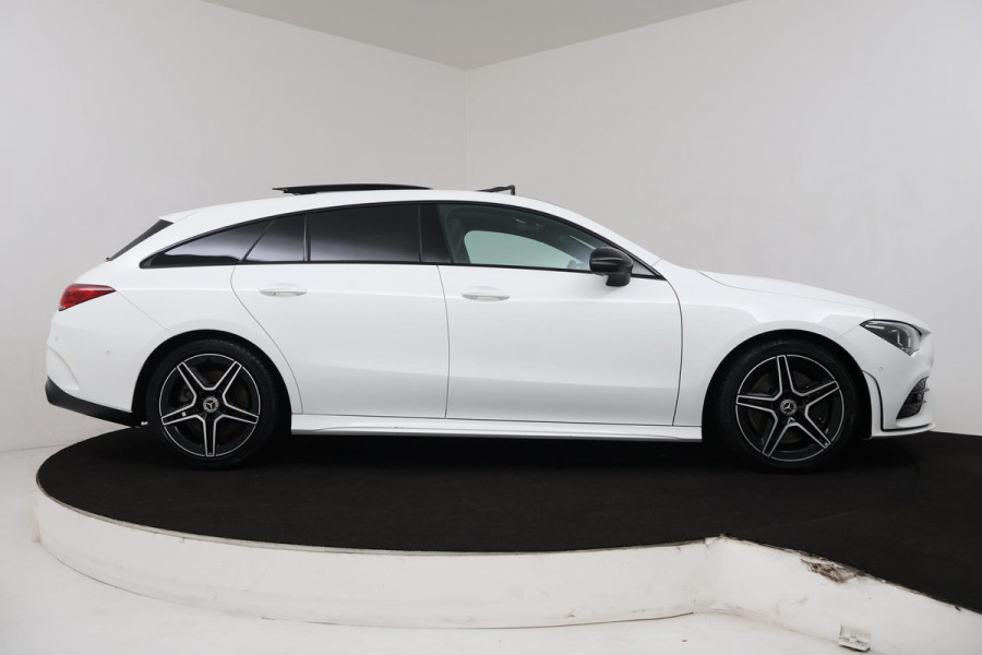Mercedes-Benz CLA-Klasse Shooting Brake 220 Advantage (PANORAMADAK, SFEERVERLICHTING, PARKEERSENSOREN, CAMERA, NAVI, NL-AUTO)