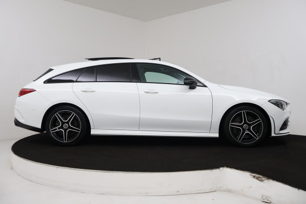 Mercedes-Benz CLA-Klasse Shooting Brake 220 Advantage (PANORAMADAK, SFEERVERLICHTING, PARKEERSENSOREN, CAMERA, NAVI, NL-AUTO)