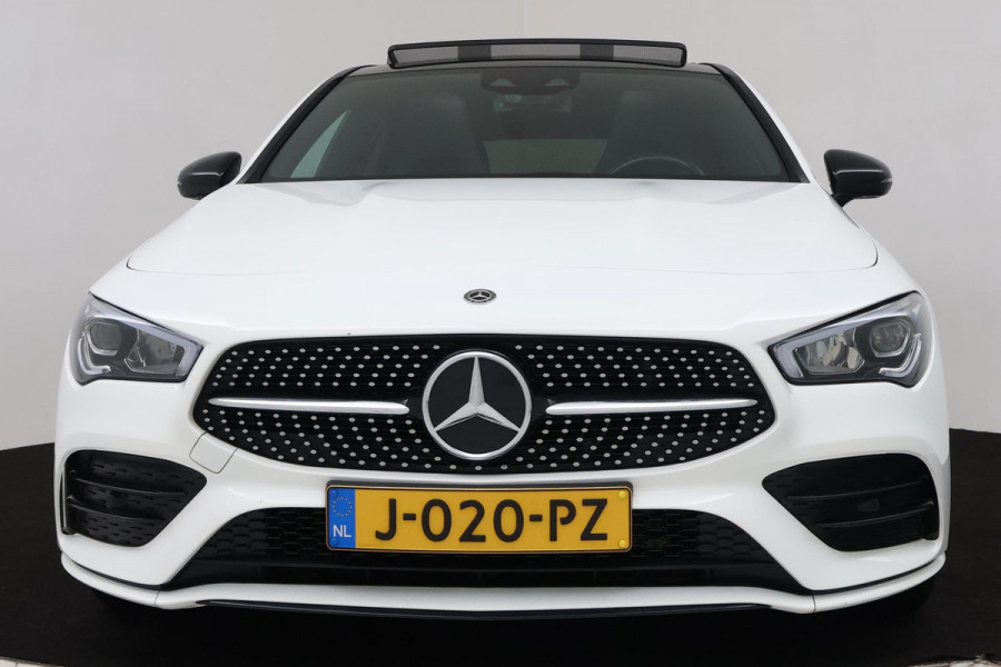 Mercedes-Benz CLA-Klasse Shooting Brake 220 Advantage (PANORAMADAK, SFEERVERLICHTING, PARKEERSENSOREN, CAMERA, NAVI, NL-AUTO)