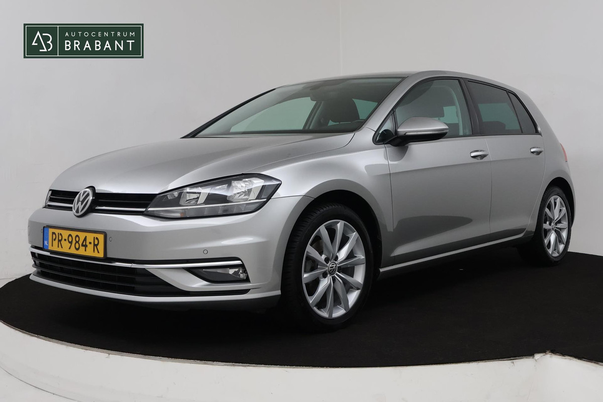 Volkswagen Golf 1.0 TSI Comfortline Business (PARKEERSENSOREN, TREKHAAK, STOELVERWARMING, CRUISE CONTROL, NL-AUTO) Volkswagen Golf 1.0 TSI Comfortline Business (PARKEERSENSOREN, TREKHAAK, STOELVERWARMING, CRUISE CONTROL, NL-AUTO)