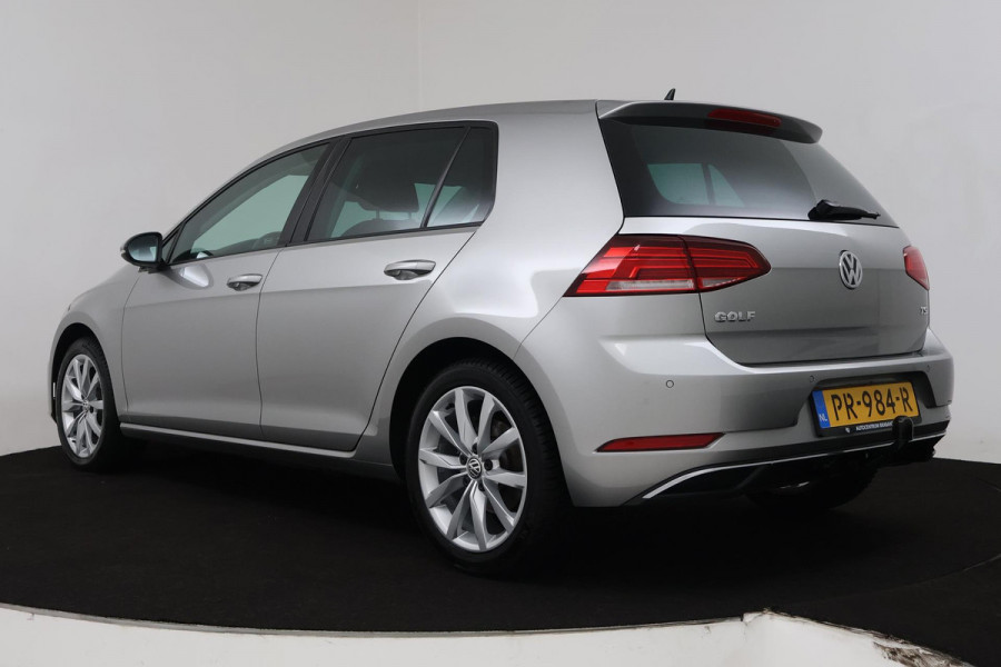 Volkswagen Golf 1.0 TSI Comfortline Business (PARKEERSENSOREN, TREKHAAK, STOELVERWARMING, CRUISE CONTROL, NL-AUTO)