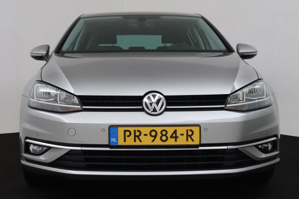 Volkswagen Golf 1.0 TSI Comfortline Business (PARKEERSENSOREN, TREKHAAK, STOELVERWARMING, CRUISE CONTROL, NL-AUTO)